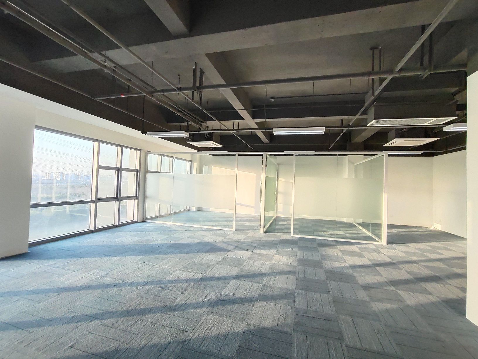 盛贸中心253平米办公室出租-租金价格2.74元/m²/天