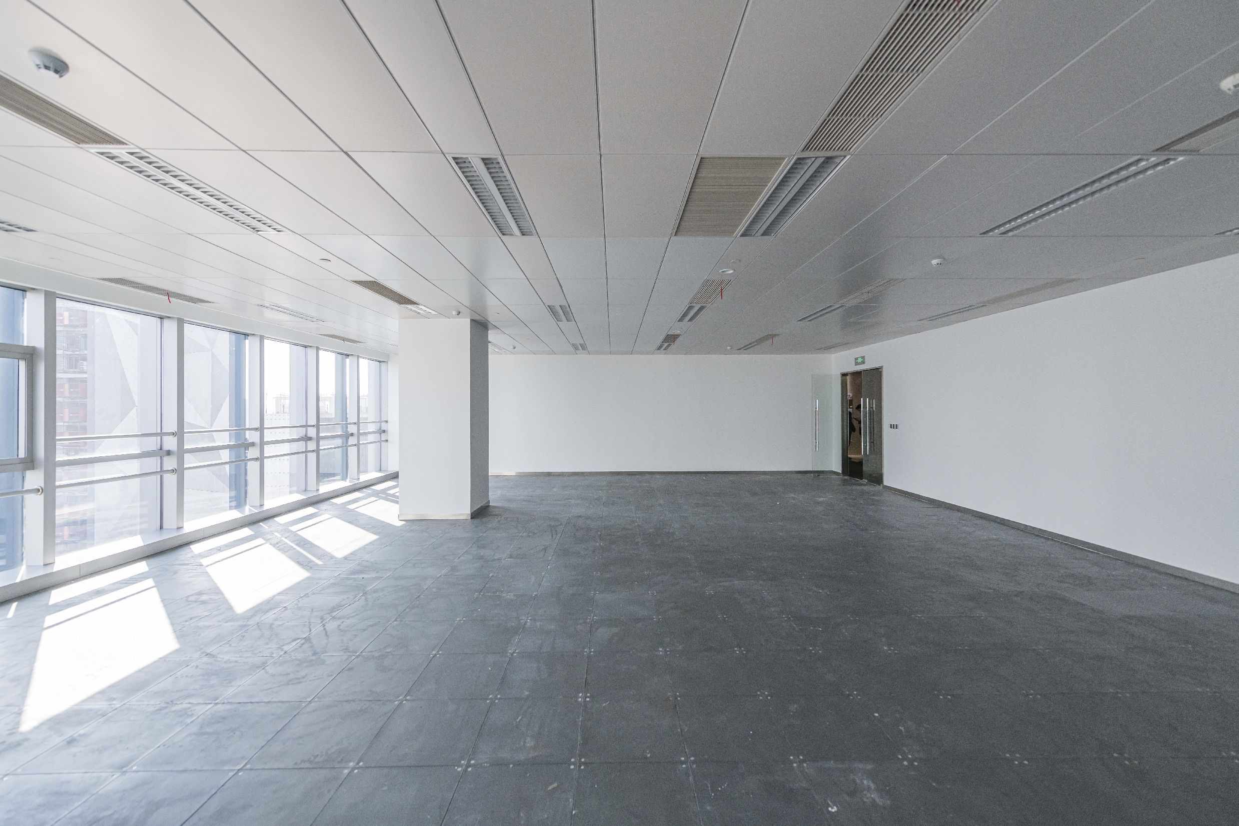 333世纪大厦554平米办公室出租-租金价格6.90元/m²/天