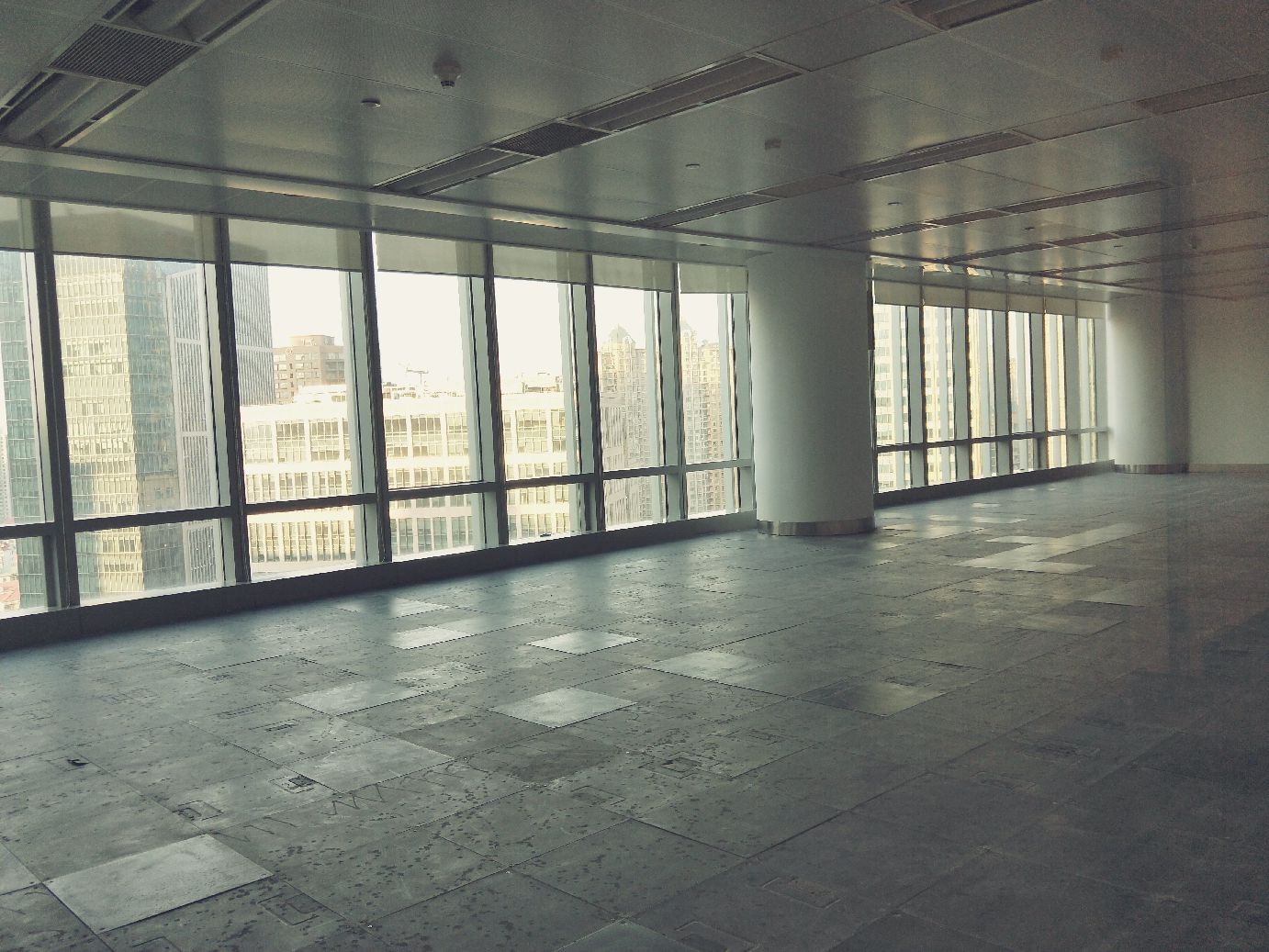 中建大厦299平米办公室出租-租金价格8.92元/m²/天