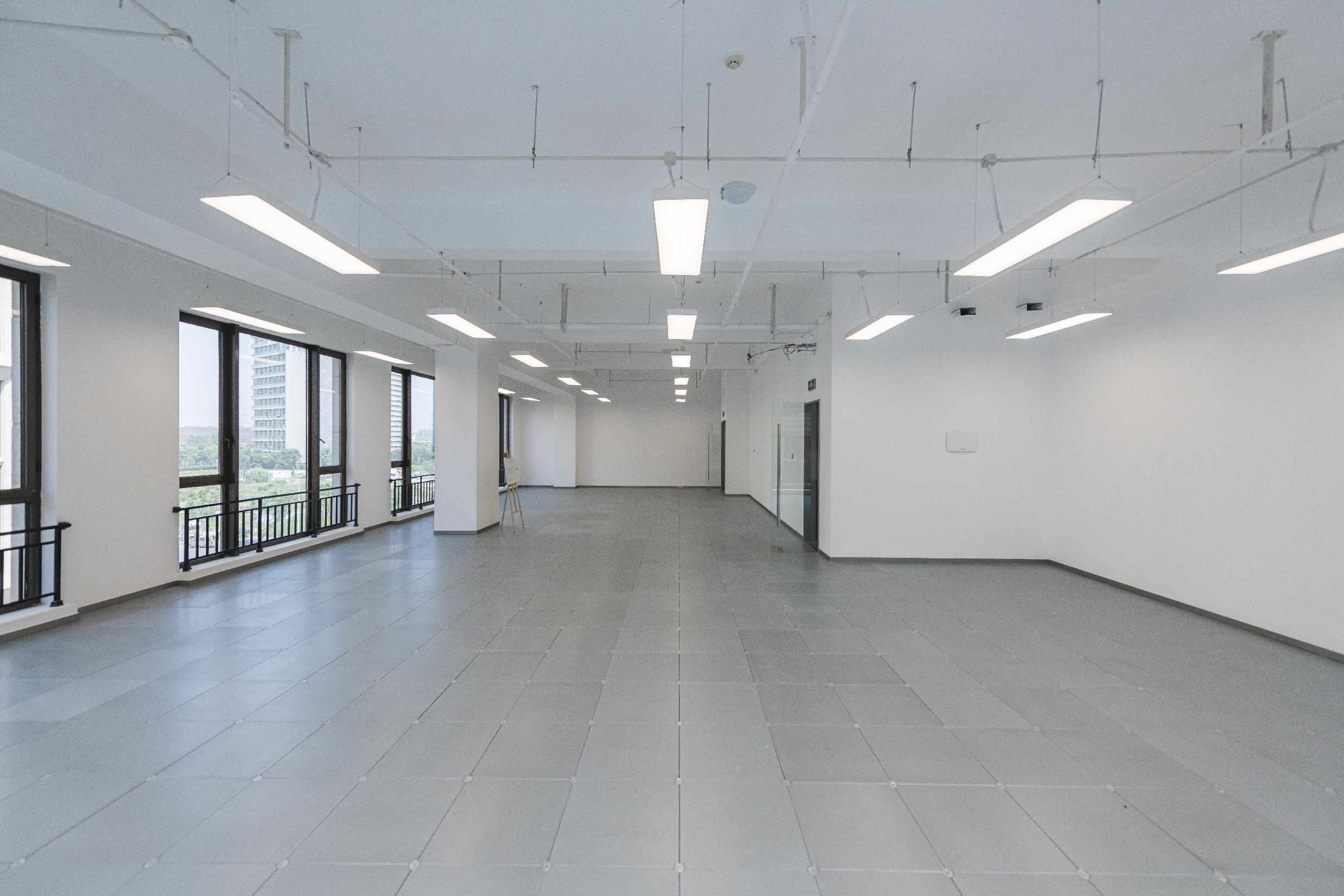 百佳通科技园区1256平米办公室出租-租金价格5.00元/m²/天
