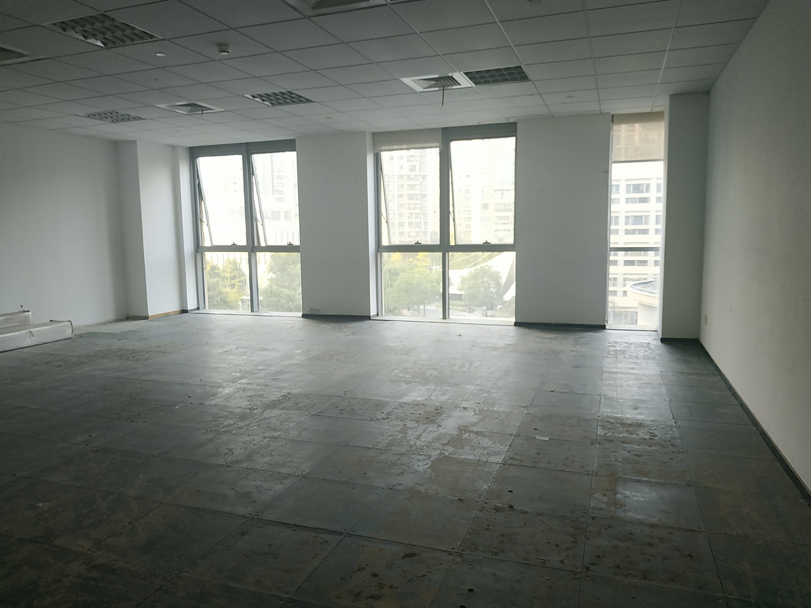 上海数字产业园95平米办公室出租-租金价格5.07元/m²/天