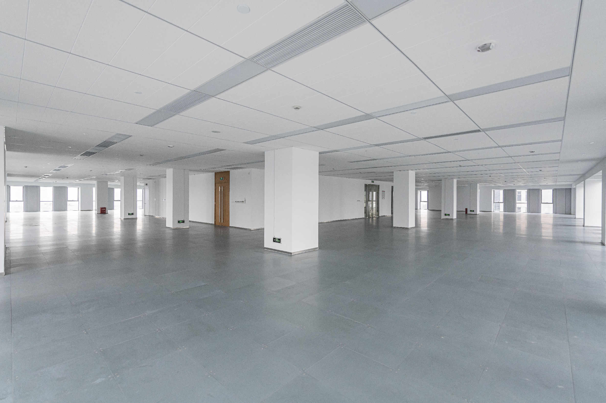 外高桥复旦科技园创新中心1935平米办公室出租-租金价格3.20元/m²/天