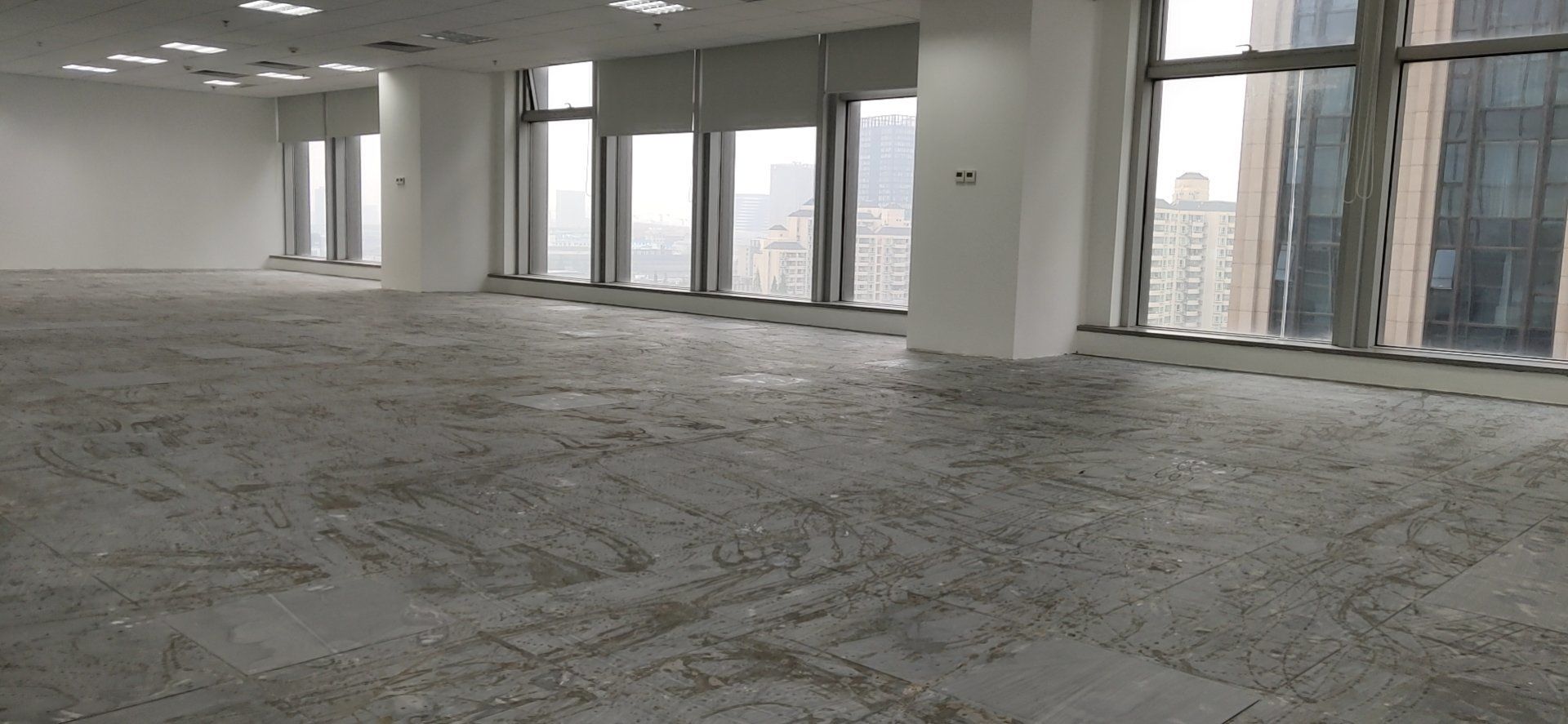 宝华中心373平米办公室出租-租金价格6.59元/m²/天