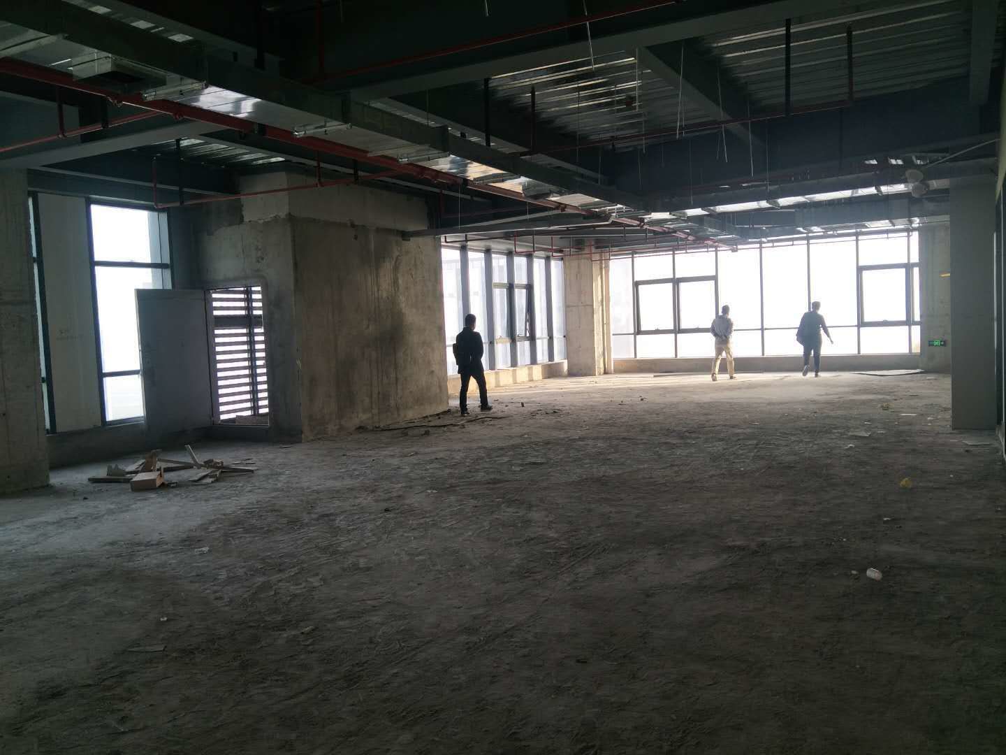 张江云立方305平米办公室出租-租金价格1.32元/m²/天