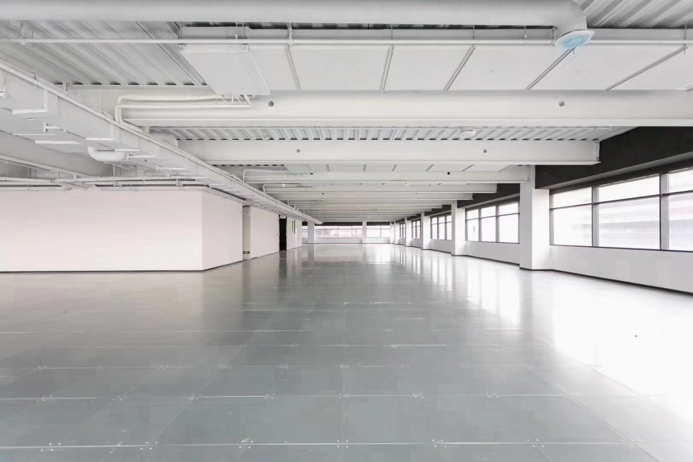 虹桥国际展汇336平米办公室出租-租金价格3.50元/m²/天