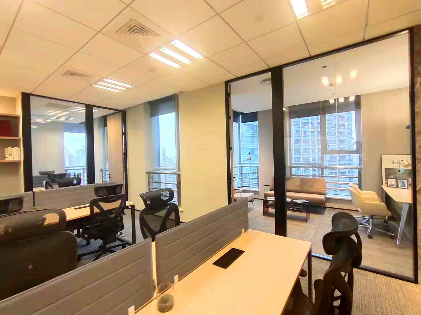 日月光中心黄浦 日月光中心 110平米 精装修