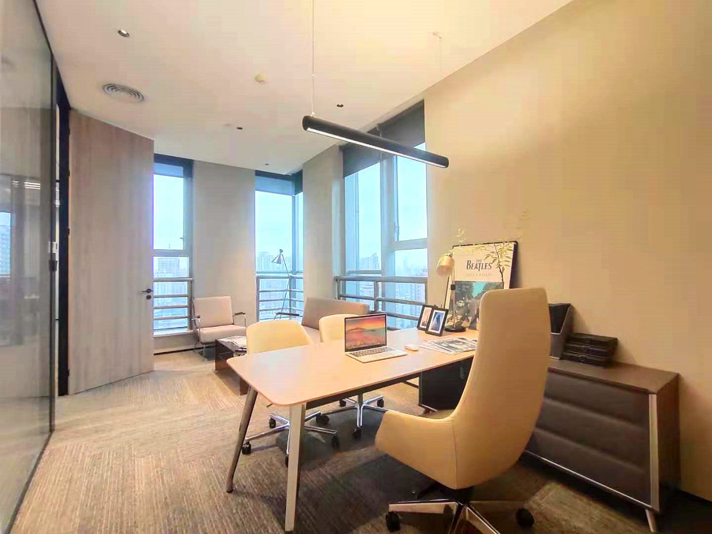 日月光中心黄浦 日月光中心 110平米 精装修