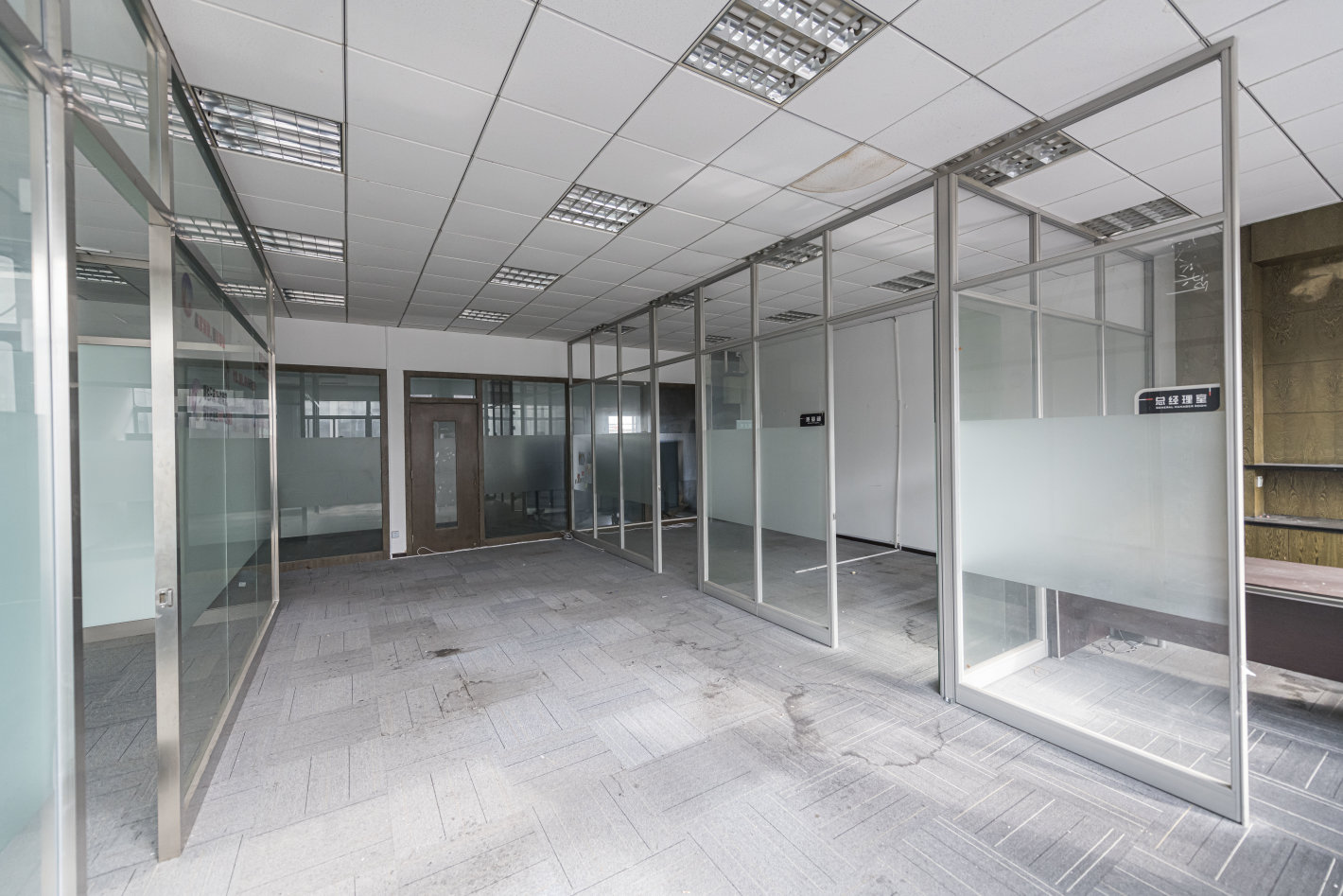 上海财经大学科技园149平米办公室出租-租金价格3.04元/m²/天