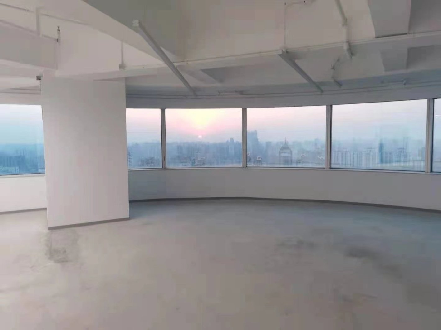 中港汇黄浦(原长城金融大厦)黄浦 中港汇黄浦(原长城金融大厦) 150平米 简装修