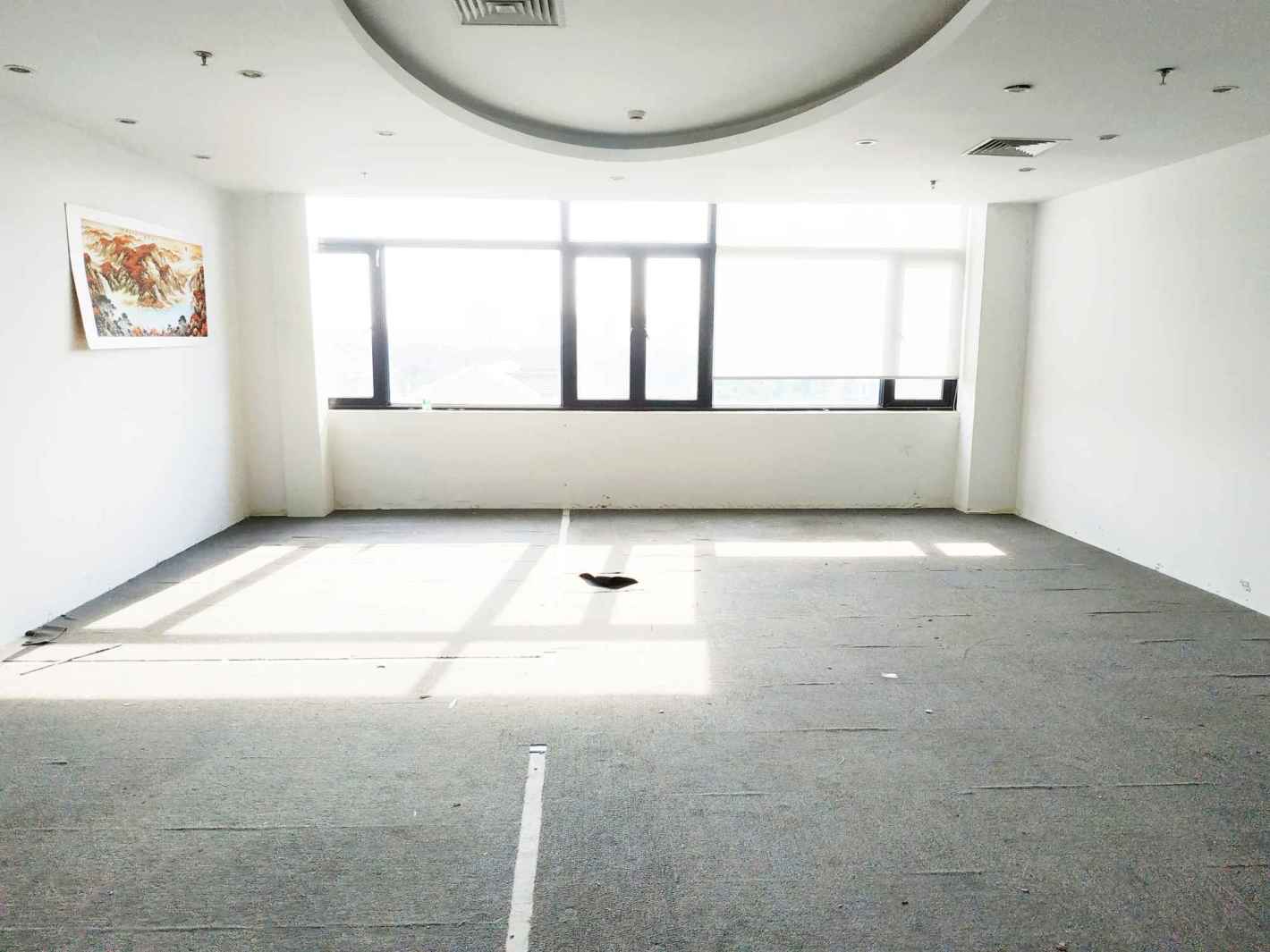 博大商务楼83平米办公室出租-租金价格3.85元/m²/天