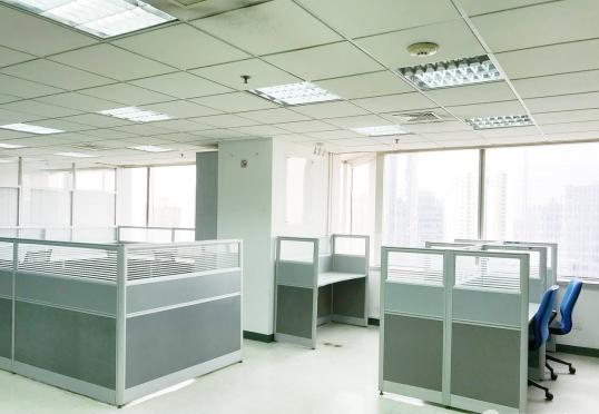 上海实业大厦215平米办公室出租-租金价格5.88元/m²/天