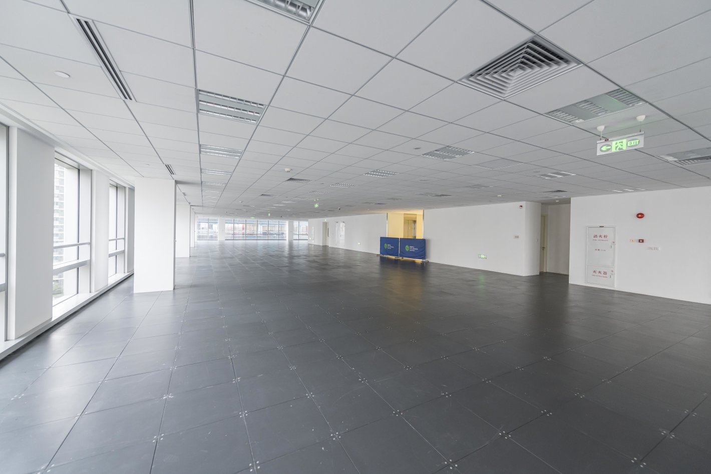 尚浦中心2200平米办公室出租-租金价格6.00元/m²/天