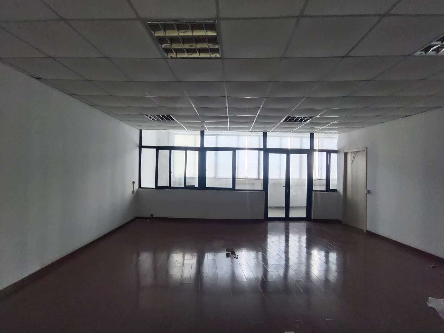 上海大学科技园103平米办公室出租-租金价格1.62元/m²/天