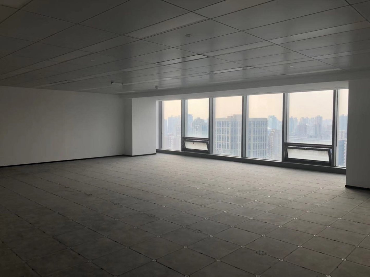 阳光滨江中心徐汇 阳光滨江中心 332平米 简装修