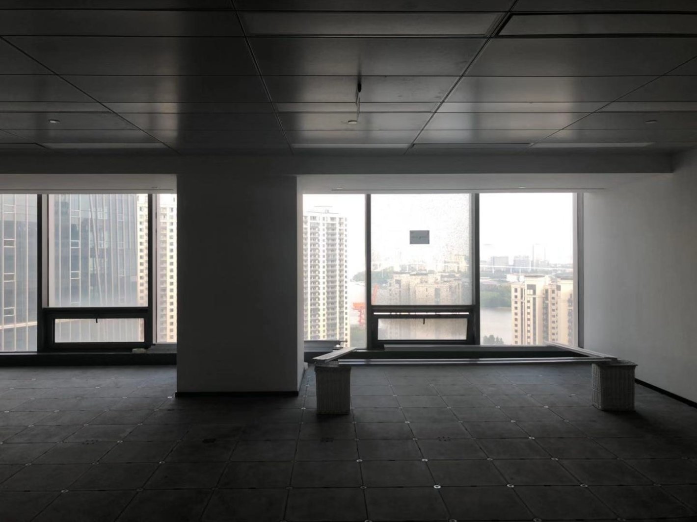 阳光滨江中心徐汇 阳光滨江中心 332平米 简装修