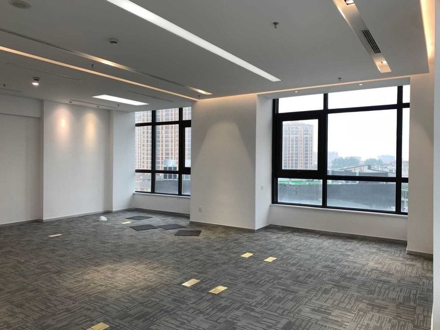 信业未来中心251平米办公室出租-租金价格1.90元/m²/天