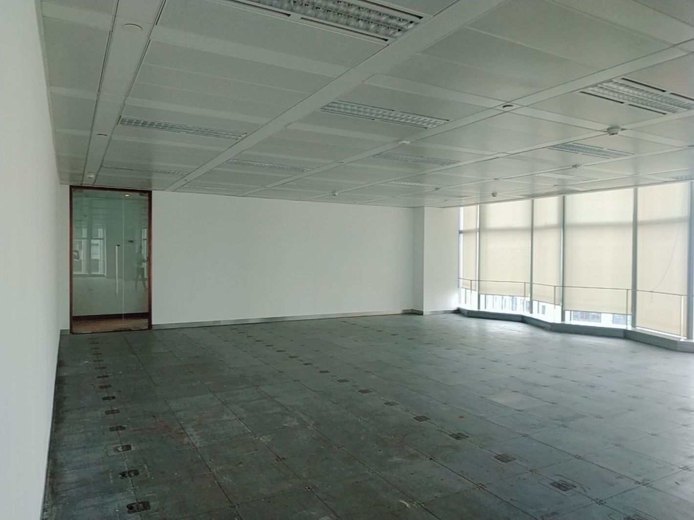 品尊国际中心260平米办公室出租-租金价格7.10元/m²/天