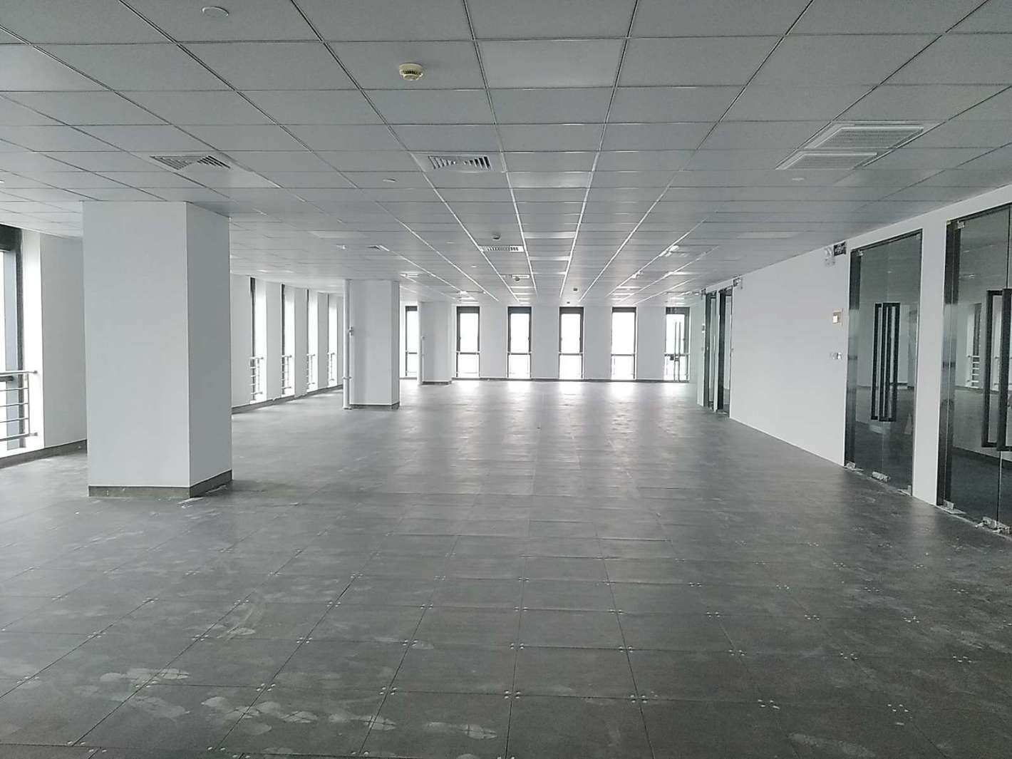 华大科技园309平米办公室出租-租金价格4.00元/m²/天