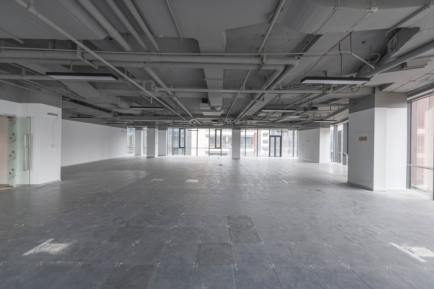 虹桥绿谷广场751平米办公室出租-租金价格5.50元/m²/天