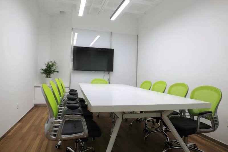 快易名商徐汇中心万体馆 快易名商徐汇中心 128平米 精装修