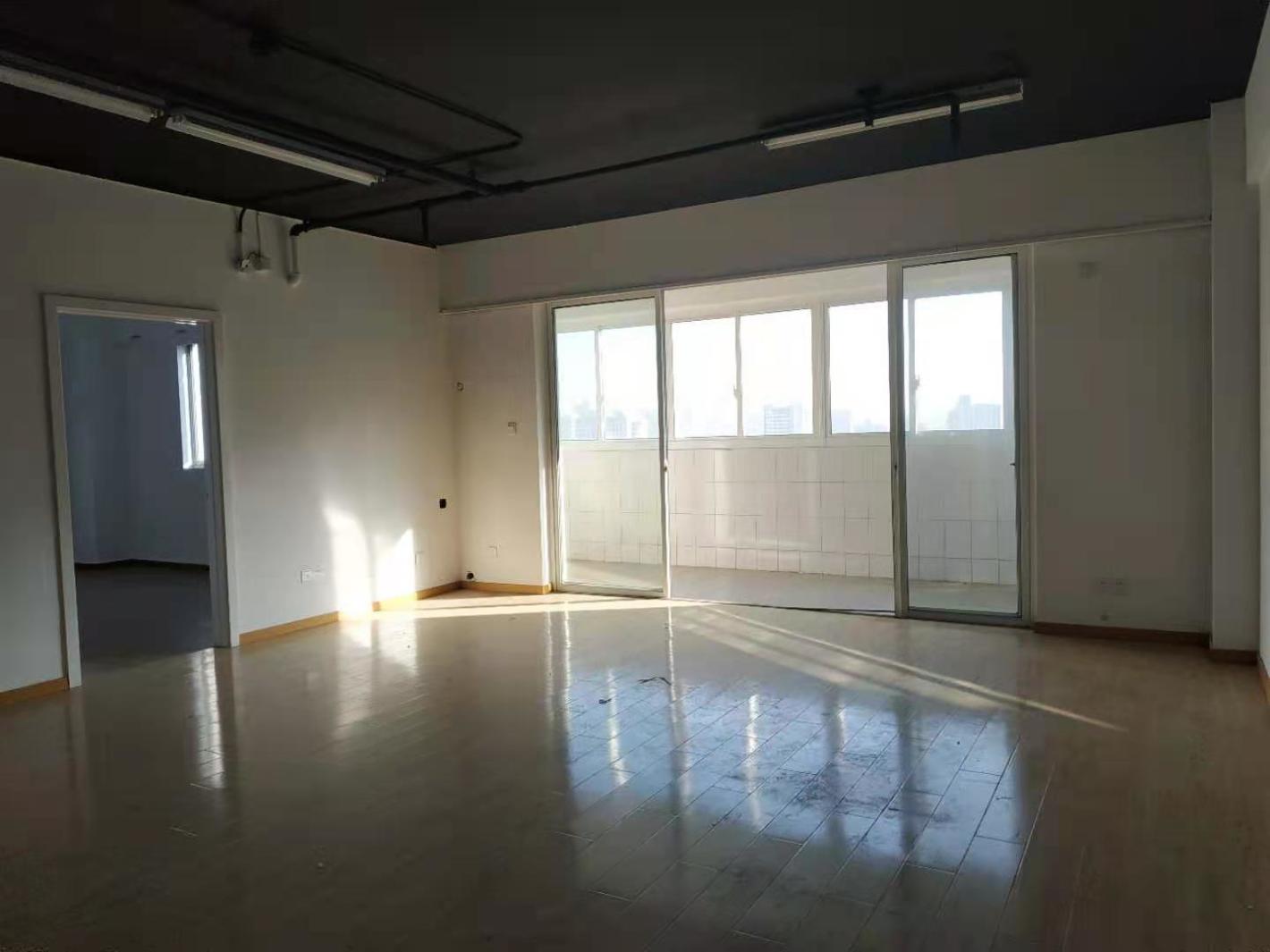 中关村科技大厦119平米办公室出租-租金价格3.65元/m²/天