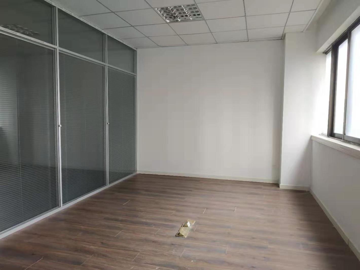 桂箐园150平米办公室出租-租金价格3.45元/m²/天