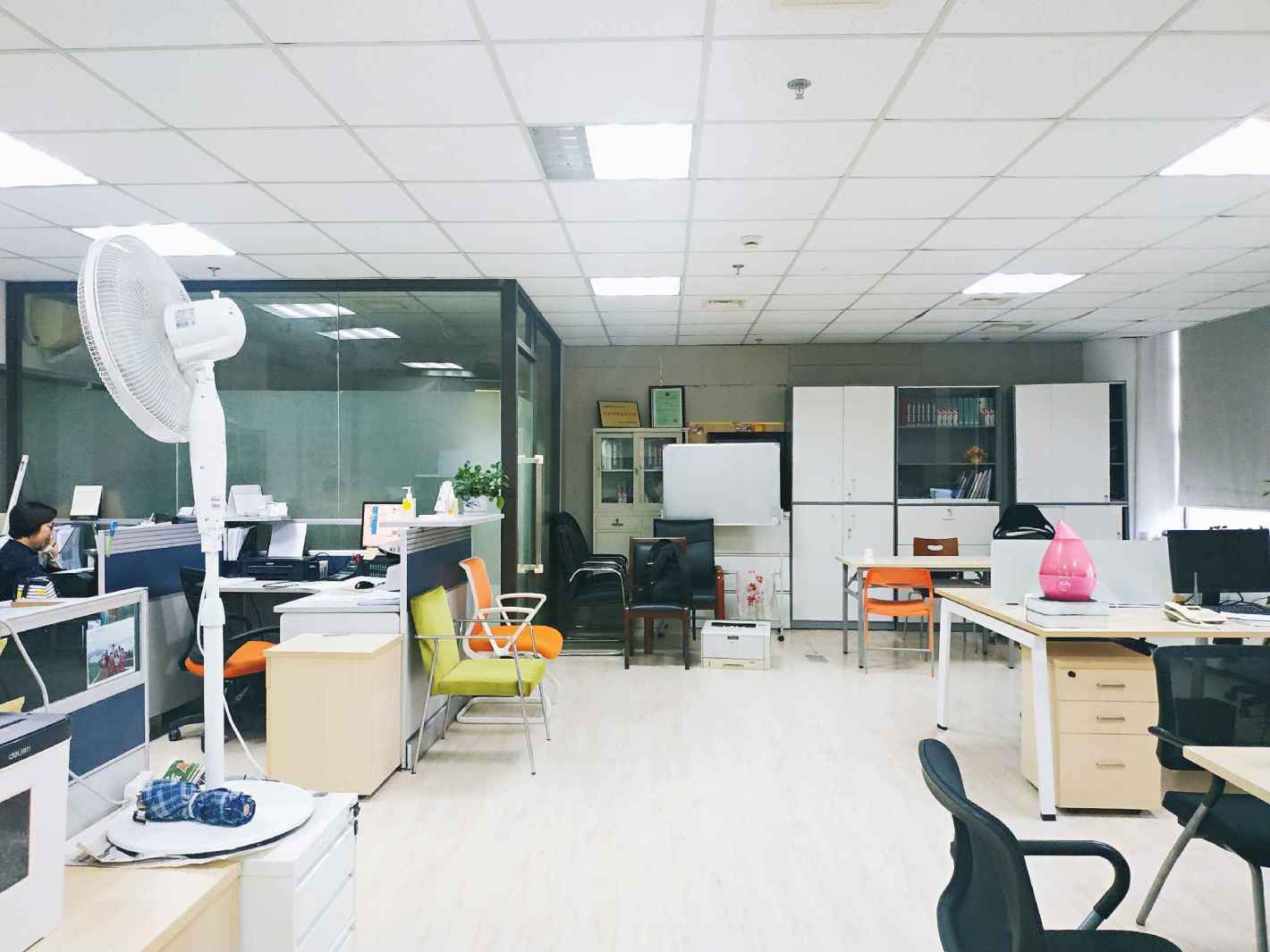 中海金鹤信息科技园176平米办公室出租-租金价格4.06元/m²/天