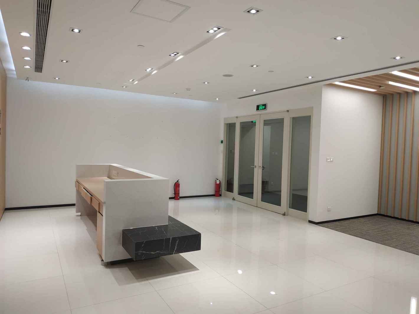 上海环球金融中心774平米办公室出租-租金价格11.00元/m²/天