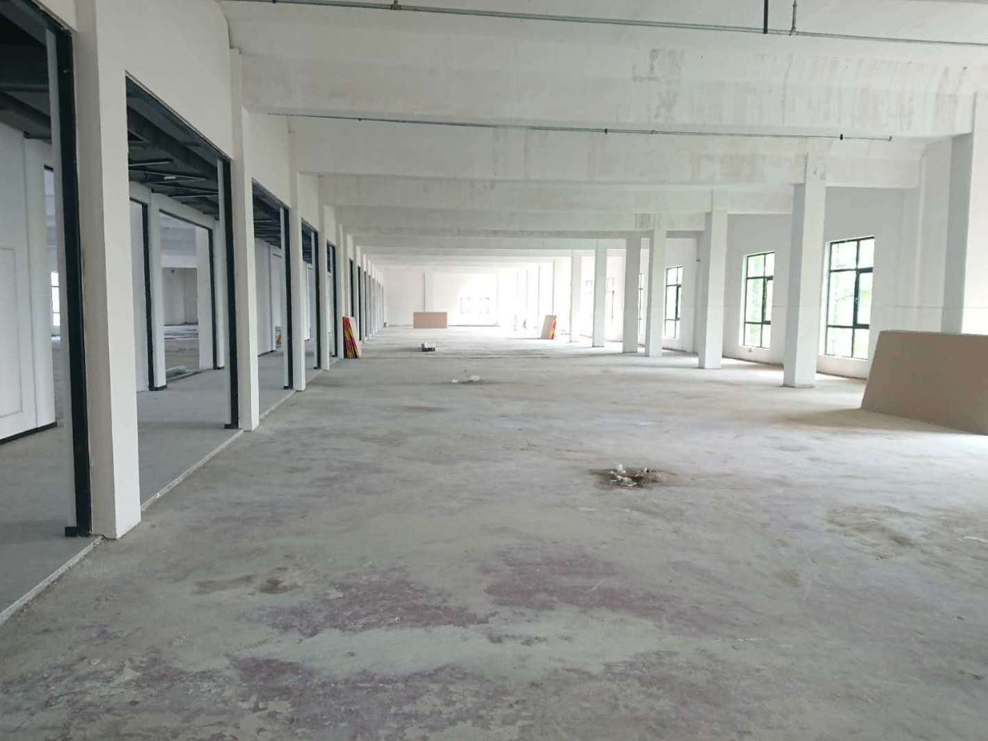 芯工创意园452平米办公室出租-租金价格3.55元/m²/天