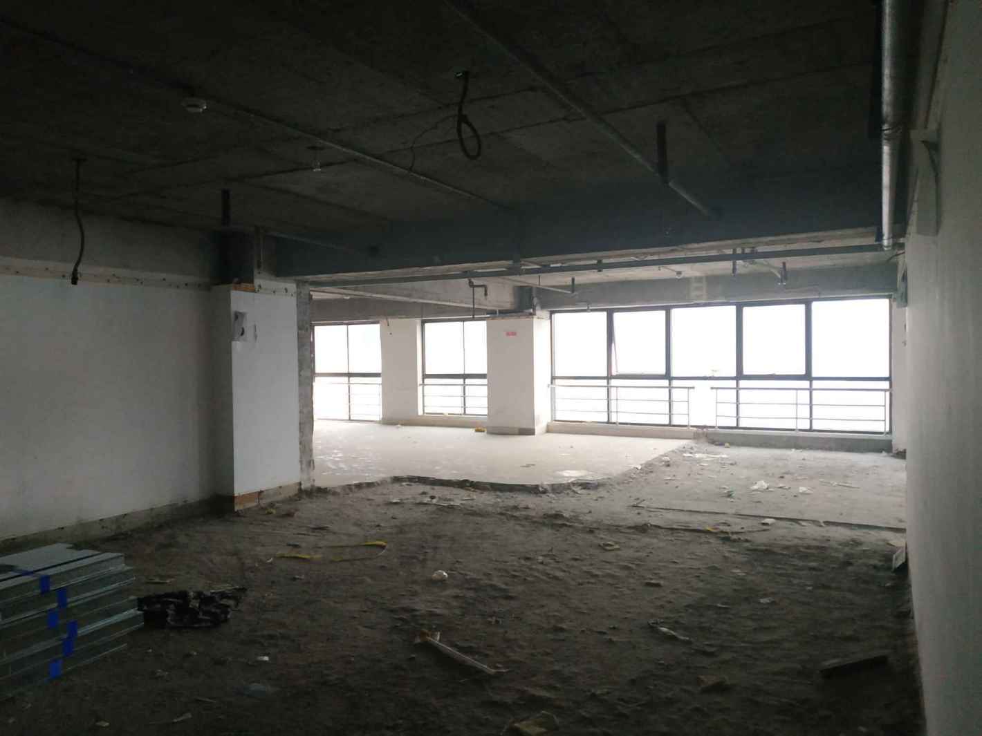 洪安大厦309平米办公室出租-租金价格4.06元/m²/天