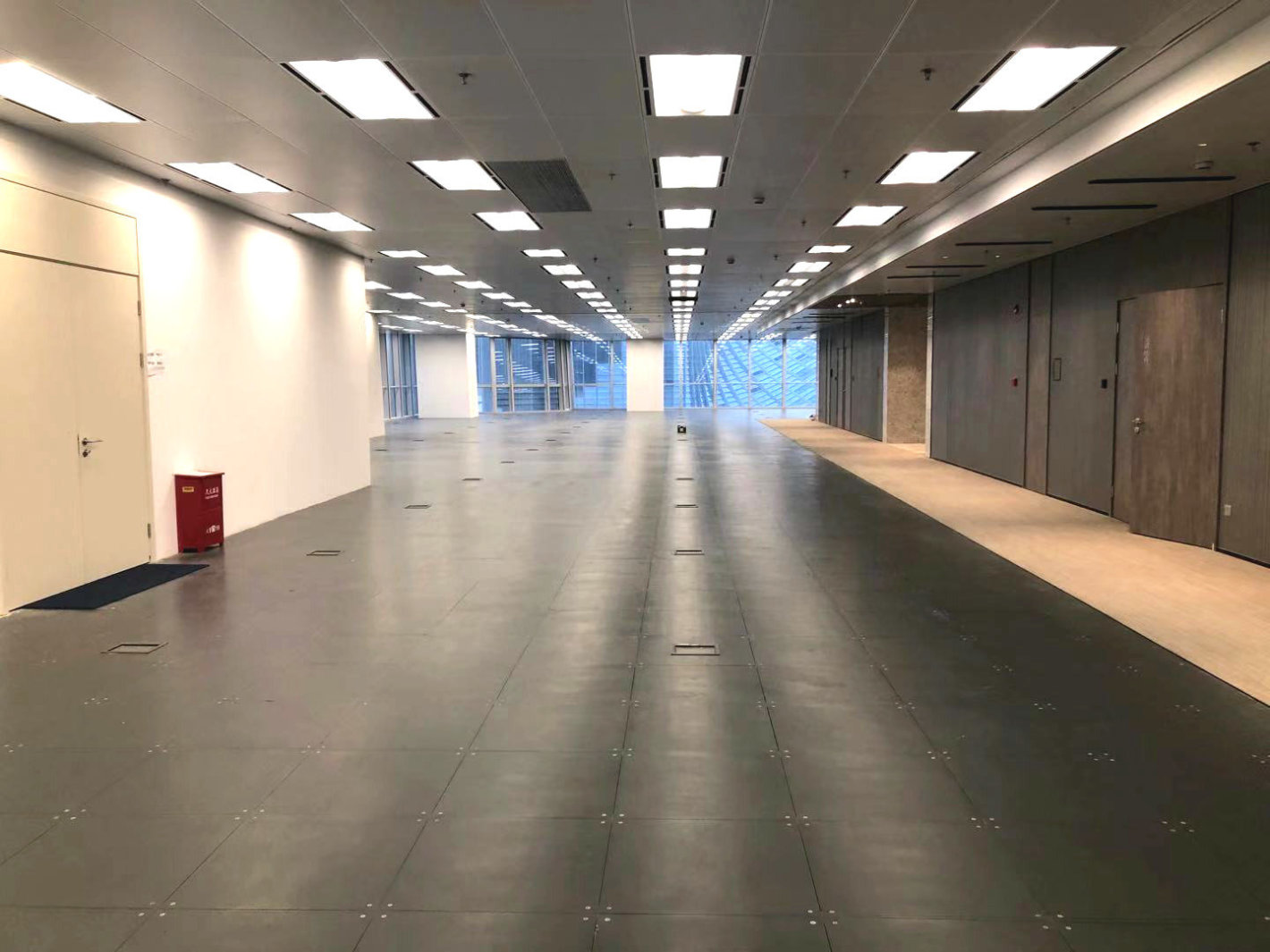 星扬西岸中心徐汇 星扬西岸中心 3000平米 简装修
