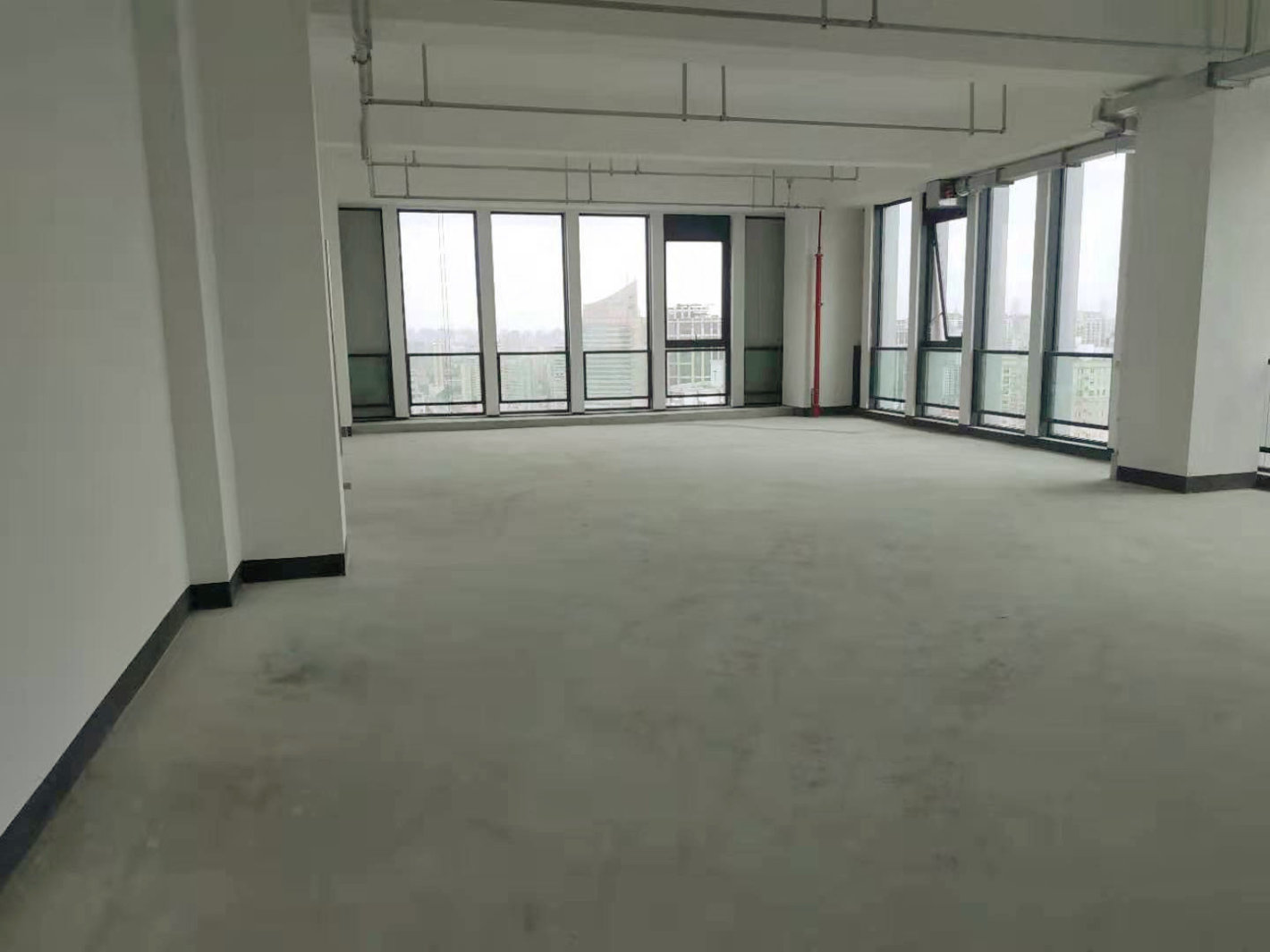 华西融创中心329平米办公室出租-租金价格9.13元/m²/天