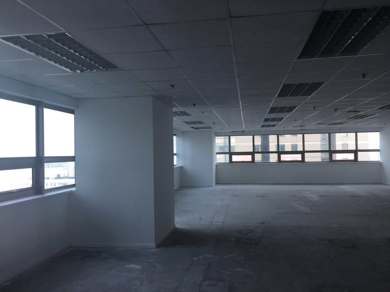 兆丰广场240平米办公室出租-租金价格6.18元/m²/天