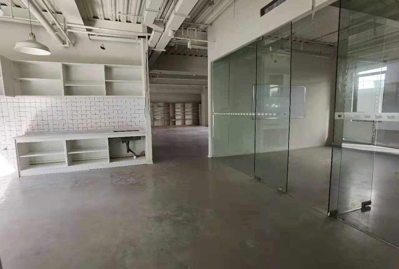 锦和越界睿园589平米办公室出租-租金价格5.58元/m²/天