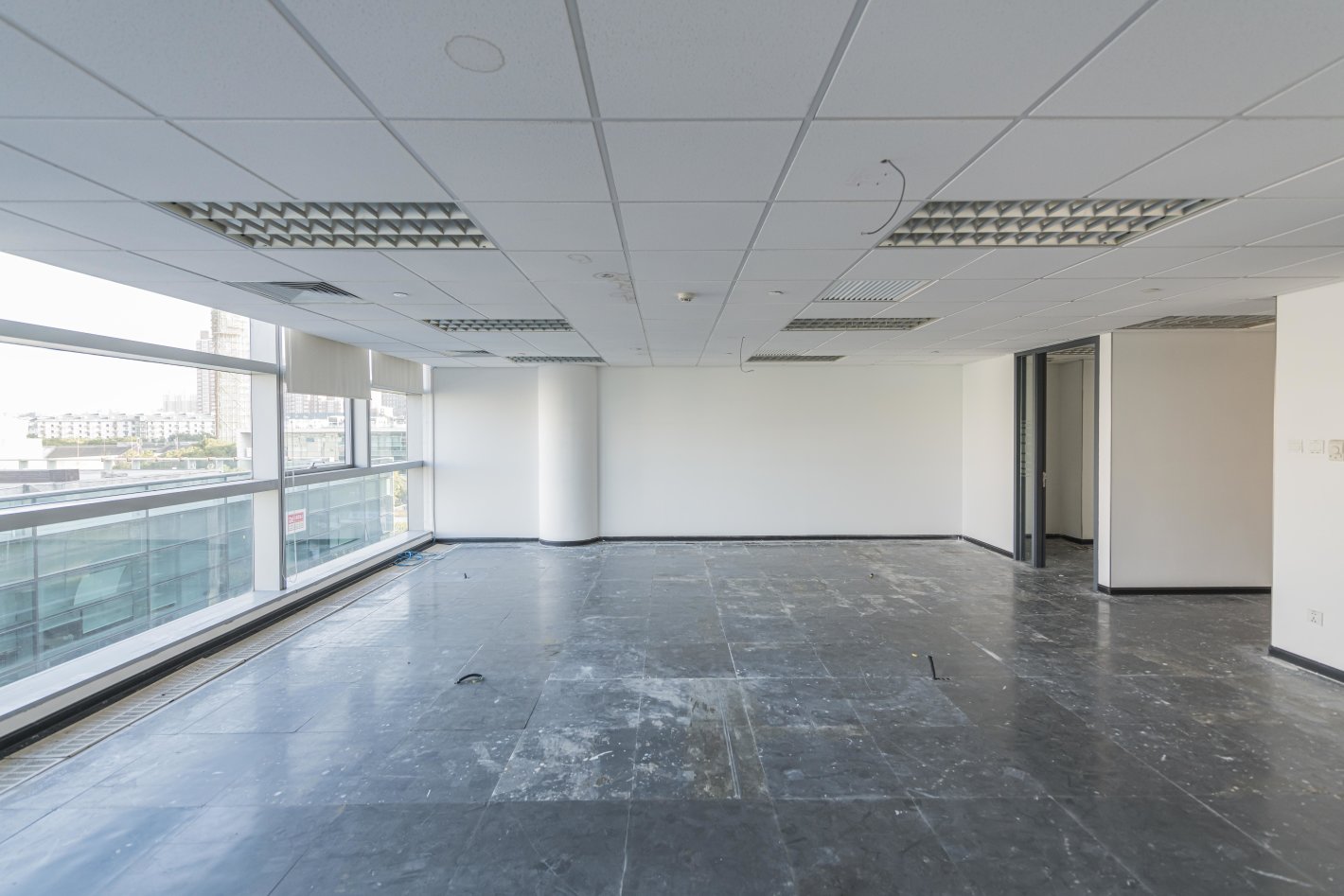 创智天地126平米办公室出租-租金价格5.88元/m²/天