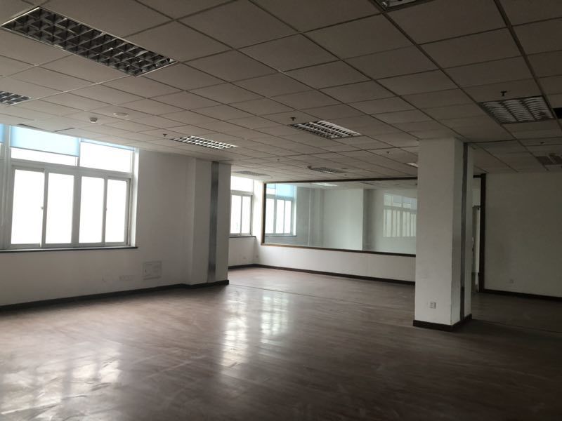 长海商务楼65平米办公室出租-租金价格3.04元/m²/天