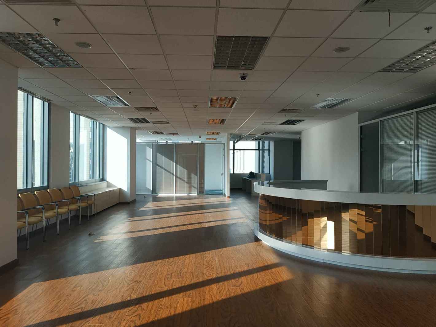 华设大厦黄浦 华设大厦 390平米 简装修