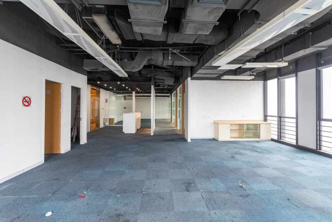 华滋奔腾大厦宝山 华滋奔腾大厦 100平米 中等装修