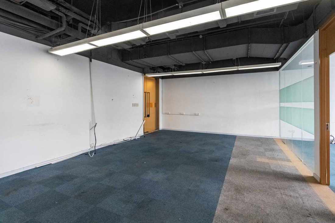 华滋奔腾大厦宝山 华滋奔腾大厦 100平米 中等装修