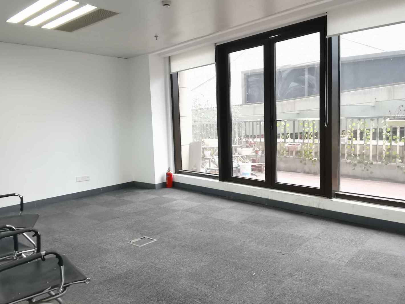 绿地汇中心徐汇 绿地汇中心 117平米 毛坯