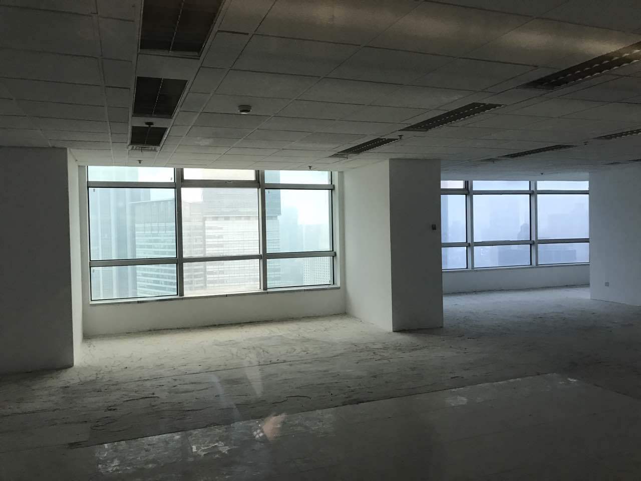 静安嘉里中心323平米办公室出租-租金价格9.00元/m&sup2;/天