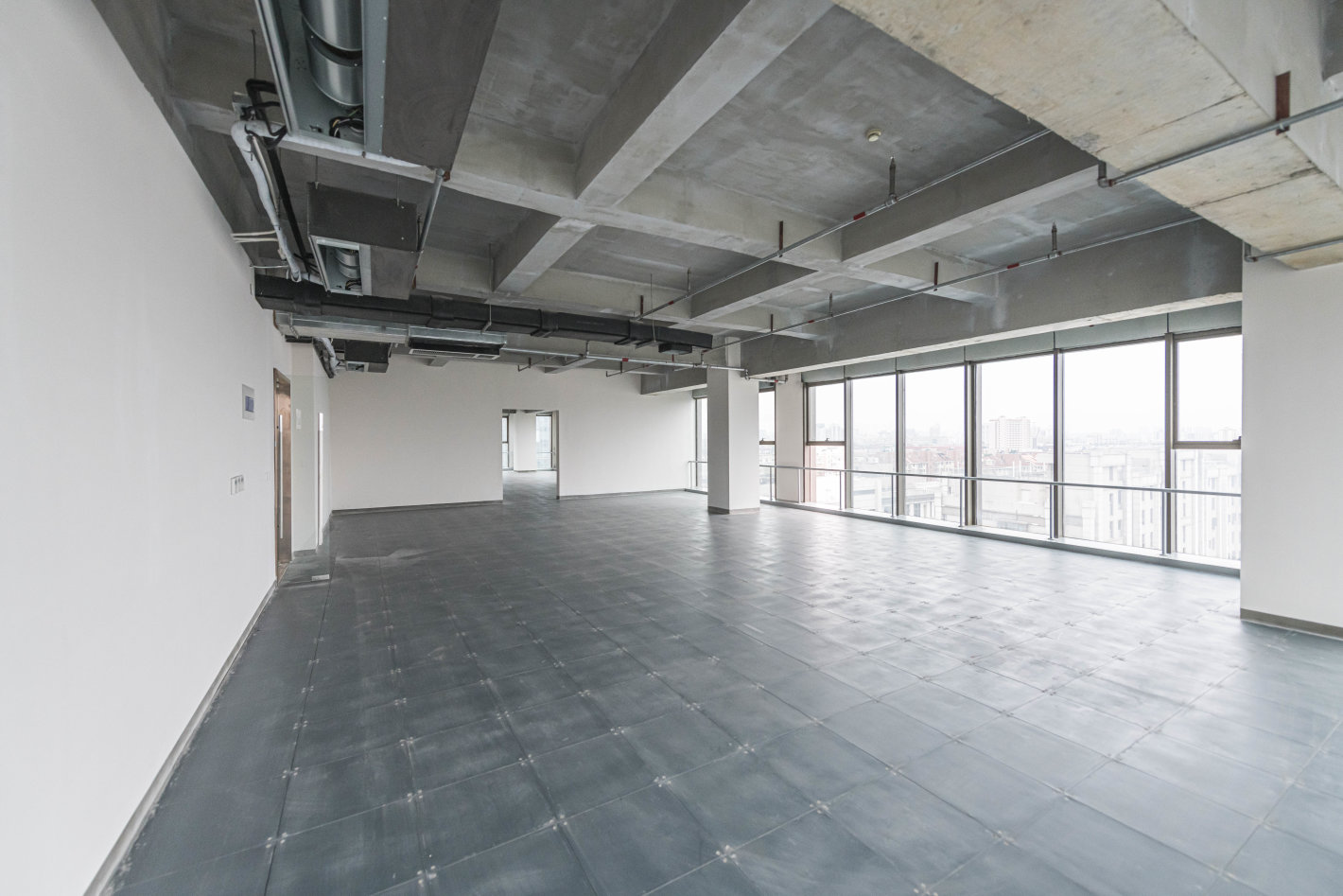 君庭广场杨浦 君庭广场 211平米 简装修