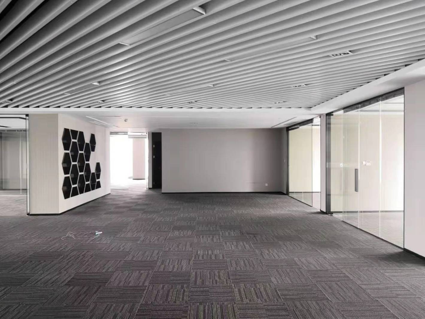 凯迪金融大厦600平米办公室出租-租金价格3.80元/m&sup2;/天