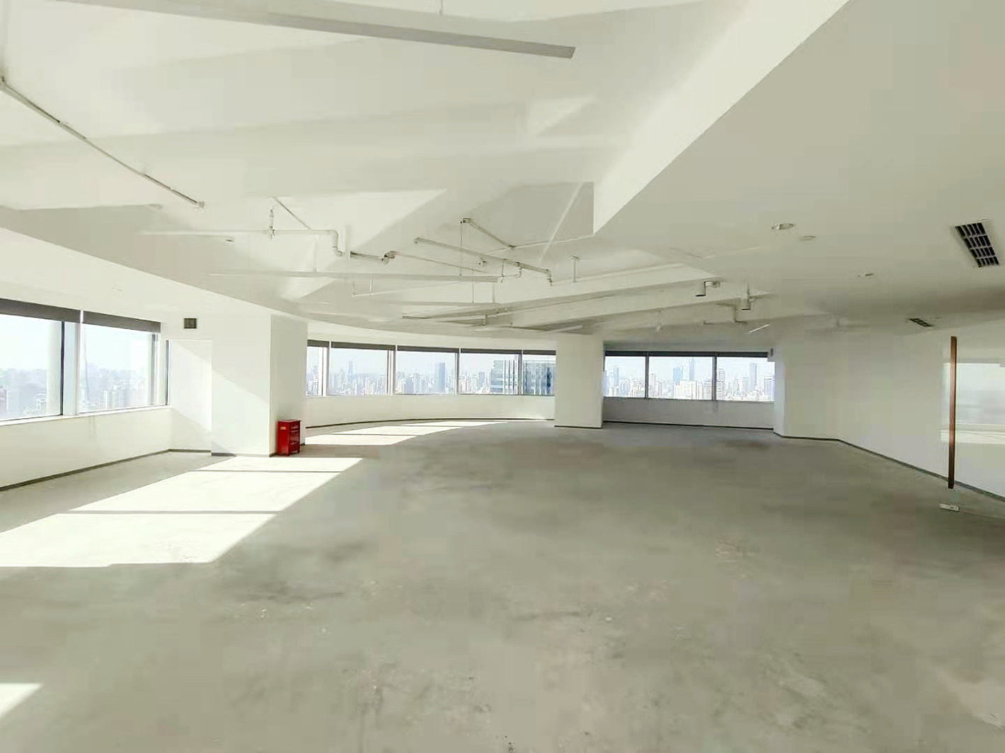 中港汇黄浦(原长城金融大厦)黄浦 中港汇黄浦(原长城金融大厦) 276平米 中等装修