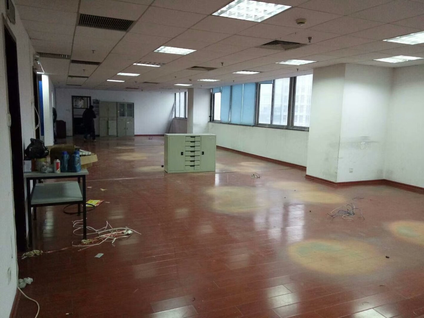 华舟大厦静安 华舟大厦 346平米 简装修