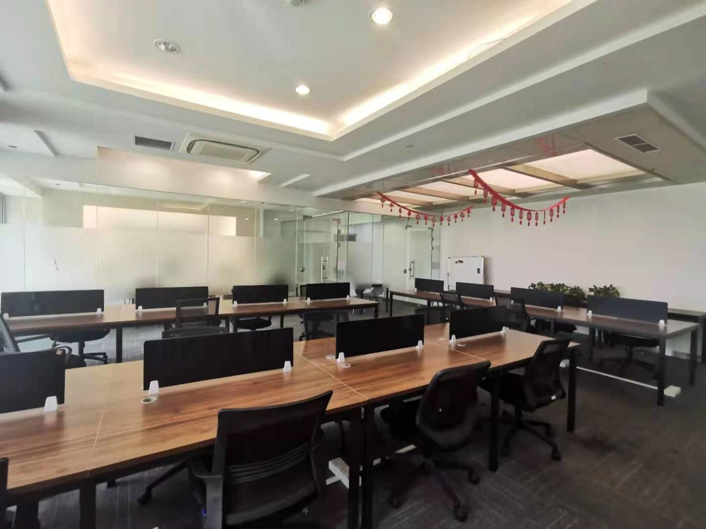 五角丰达商务广场177平米办公室出租-租金价格3.00元/m&sup2;/天