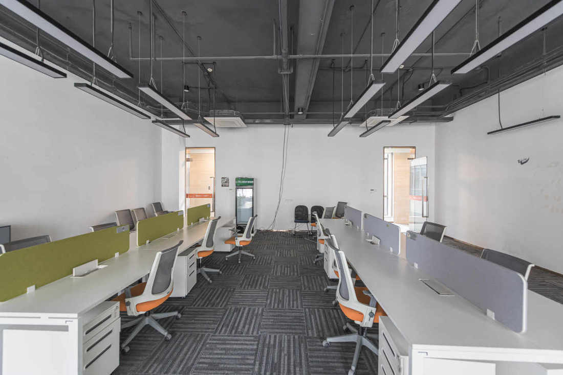 新江湾城大厦（绿地双创中心）杨浦 新江湾城大厦（绿地双创中心） 150平米 中等装修