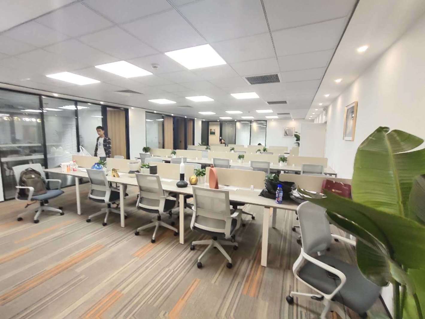 仲益大厦静安 仲益大厦 388平米 中等装修