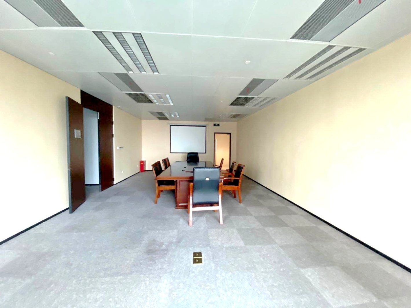 平安滨江金融中心黄浦 平安滨江金融中心 306平米 毛坯