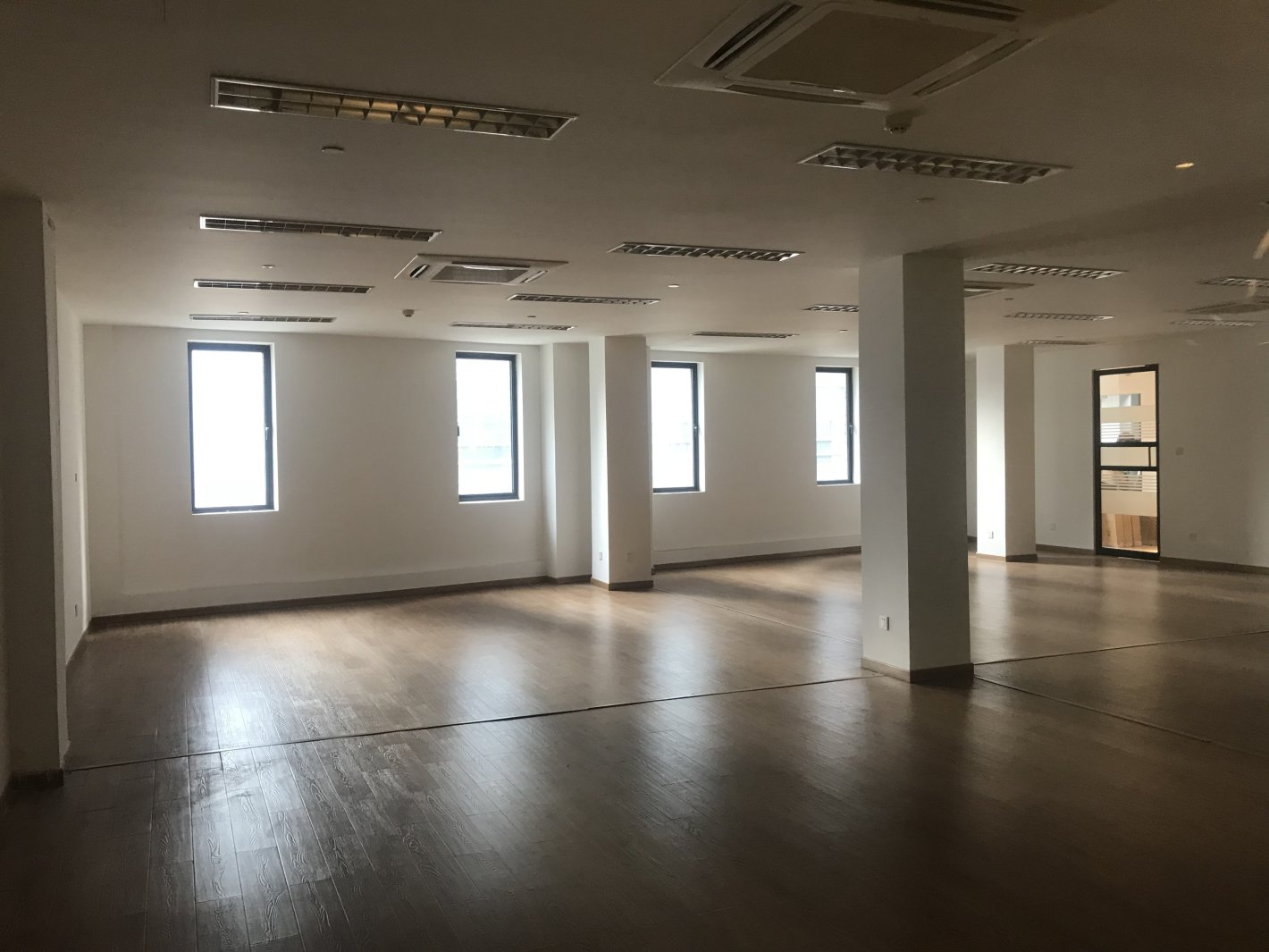 老码头5库黄浦 老码头5库 112平米 简装修